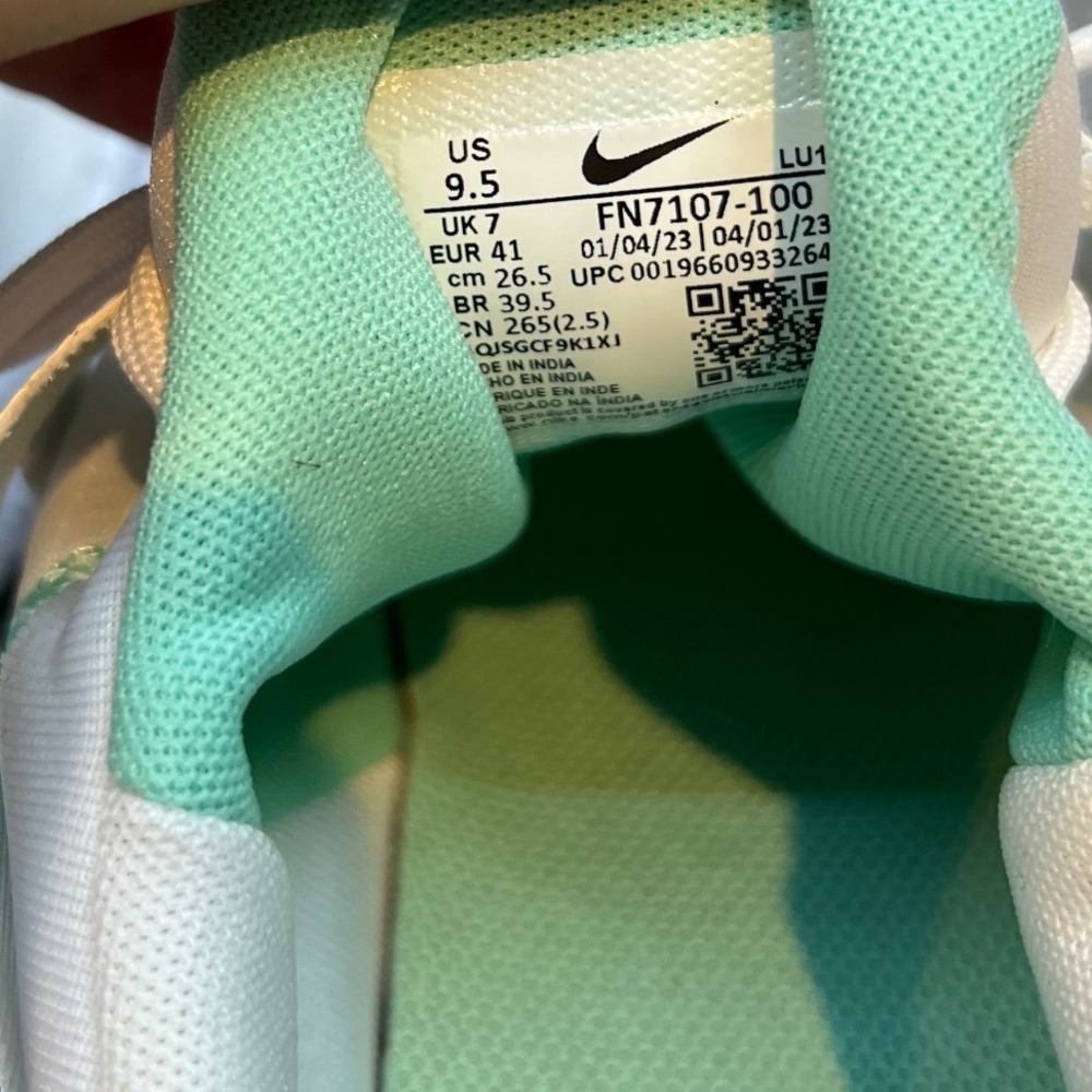 Nike White and Mint Athletic Shoes - Picture 9 of 11